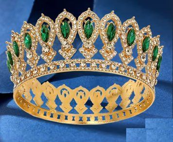 Корона в стилі барокко металева золота з зеленим камінням. Розмір 12,5см*5см 16769 фото