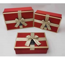 Коробка подарункова картон Червона з золотим бантом (набор 3 шт.) M середня