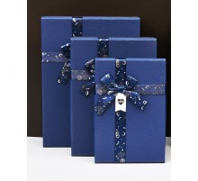 Коробка подарункова картон Темно синя з космічним бантом (набор 3 шт.) L велика 